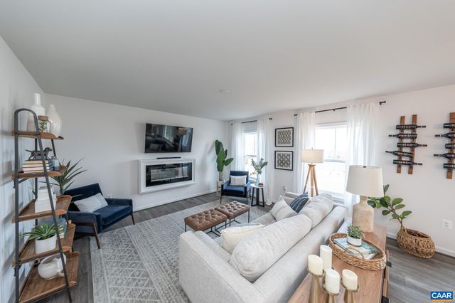 86 LOOKOVER TER, Stuarts Draft, VA 24477