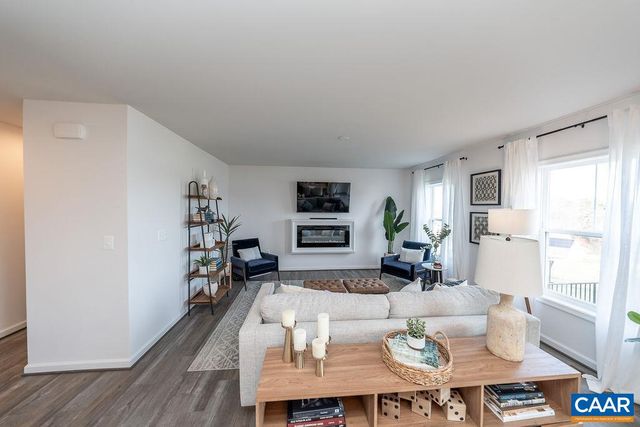 86 LOOKOVER TER, Stuarts Draft, VA 24477