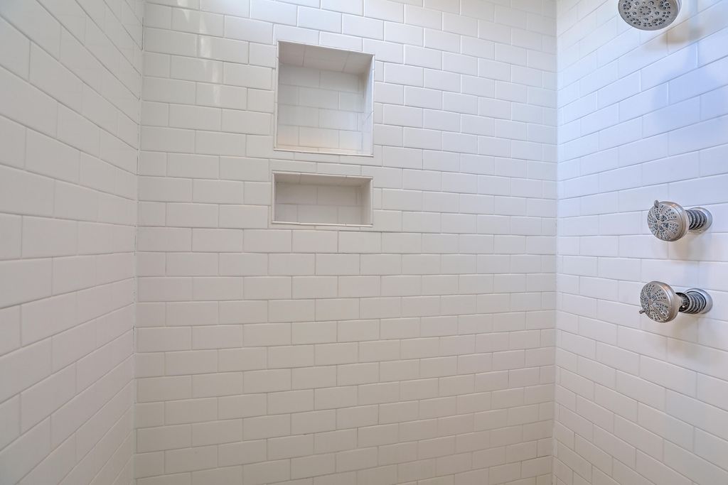 Image 50 of property listing at 812 Vassar Drive SE, Albuquerque, NM 87106