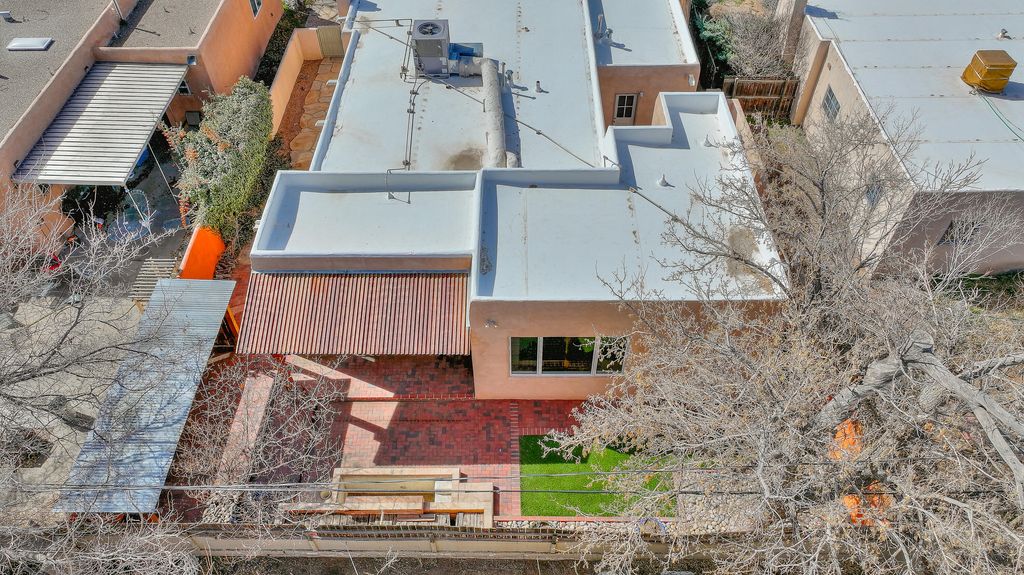 Image 66 of property listing at 812 Vassar Drive SE, Albuquerque, NM 87106