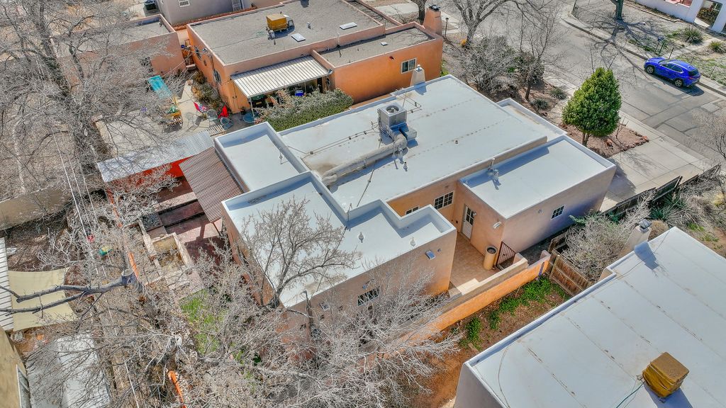 Image 67 of property listing at 812 Vassar Drive SE, Albuquerque, NM 87106