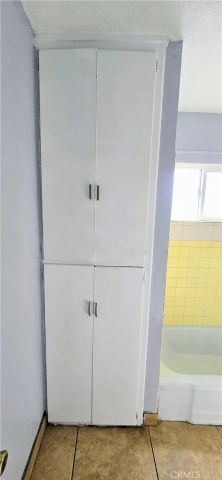 1342 E 77th Place, Los Angeles, CA 90001