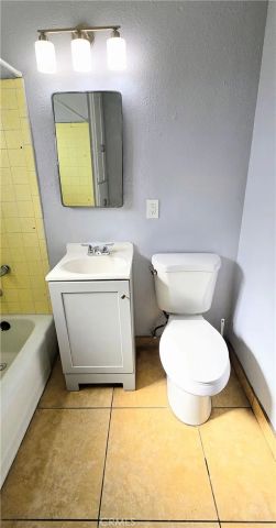 1342 E 77th Place, Los Angeles, CA 90001