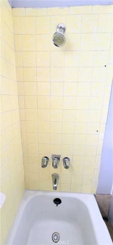 1342 E 77th Place, Los Angeles, CA 90001