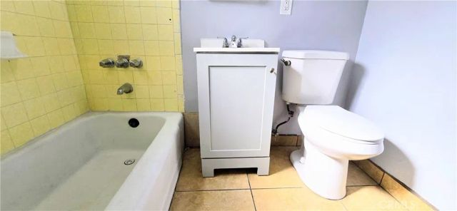 1342 E 77th Place, Los Angeles, CA 90001