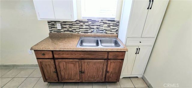 1342 E 77th Place, Los Angeles, CA 90001