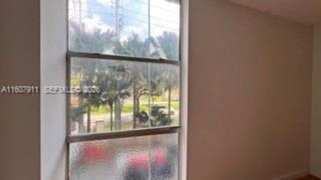 2350 NE 135th Street 212, North Miami, FL 33181