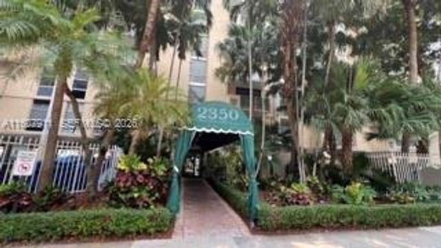 2350 NE 135th Street 212, North Miami, FL 33181