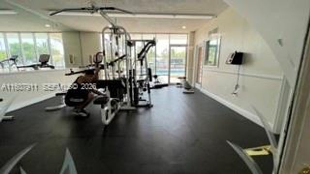 2350 NE 135th Street 212, North Miami, FL 33181