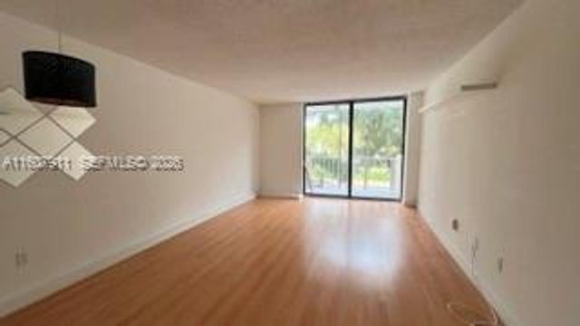 2350 NE 135th Street 212, North Miami, FL 33181