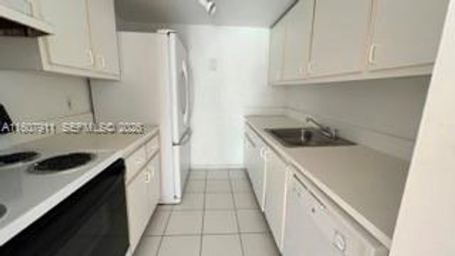 2350 NE 135th Street 212, North Miami, FL 33181