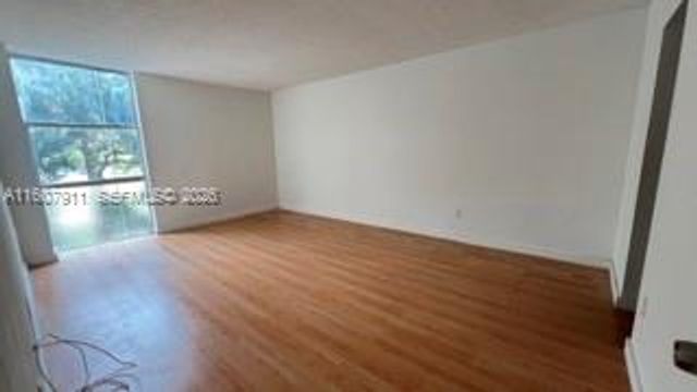 2350 NE 135th Street 212, North Miami, FL 33181