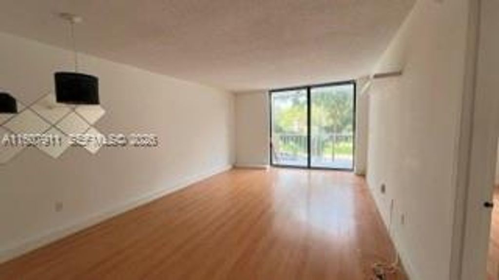 2350 NE 135th Street 212, North Miami, FL 33181