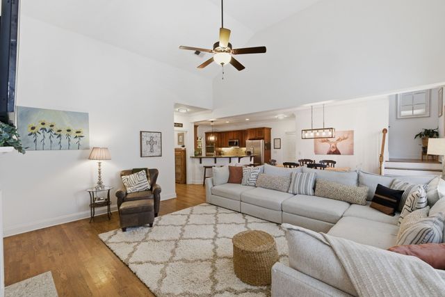 2017 Callaway Park Pl, Thompsons Station, TN 37179