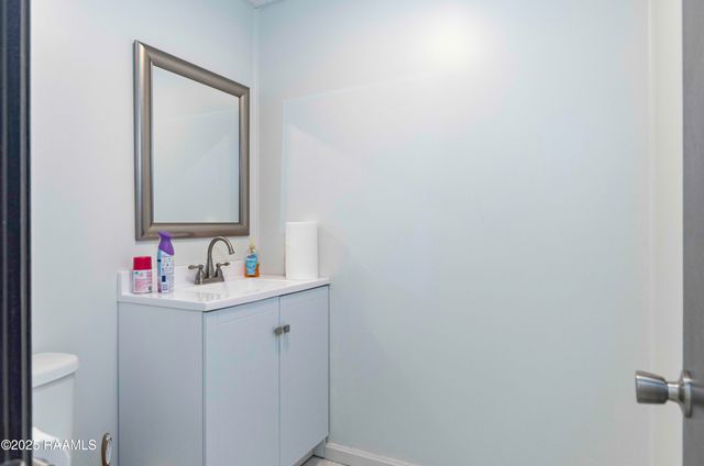 122 Row 3, Lafayette, LA 70508