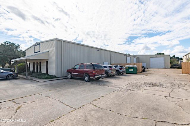 122 Row 3, Lafayette, LA 70508