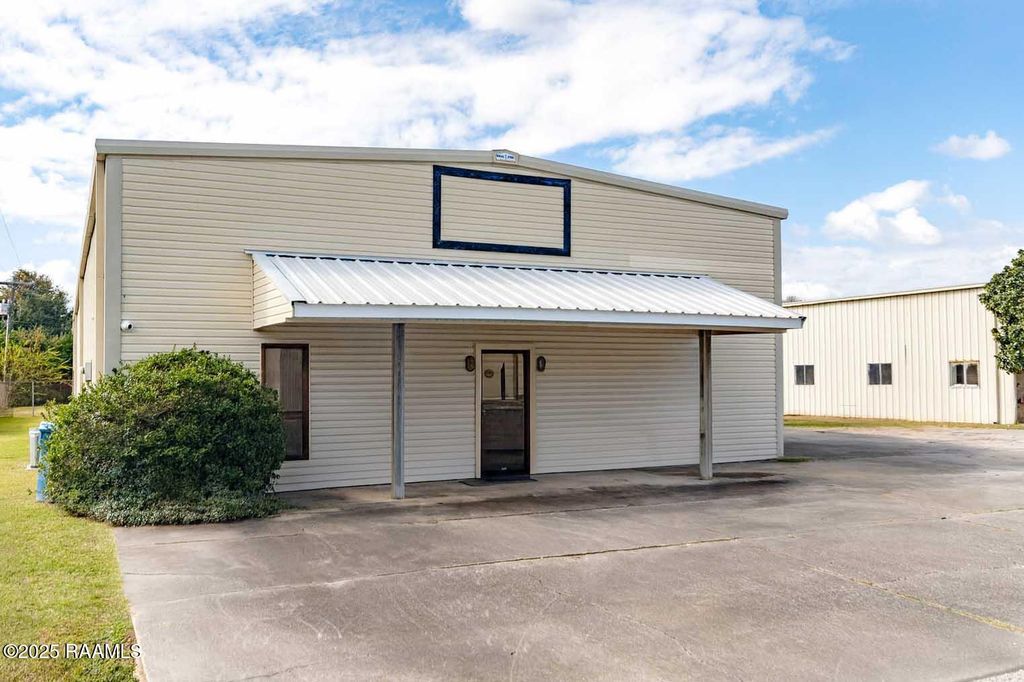 122 Row 3, Lafayette, LA 70508