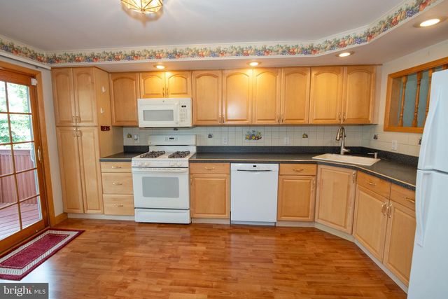 3726 WESTHAMPTON DR, Philadelphia, PA 19154