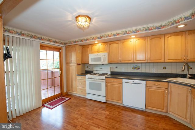 3726 WESTHAMPTON DR, Philadelphia, PA 19154