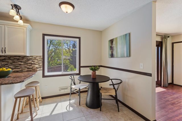 221 Burncrest Court, Burnsville, MN 55337