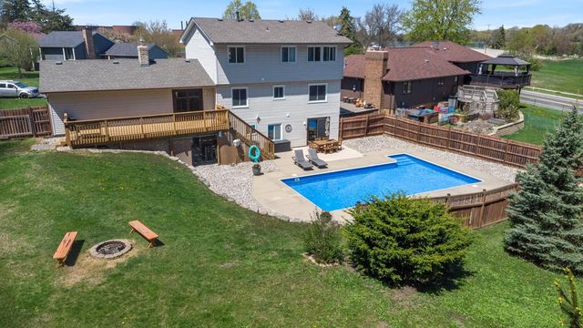 221 Burncrest Court, Burnsville, MN 55337
