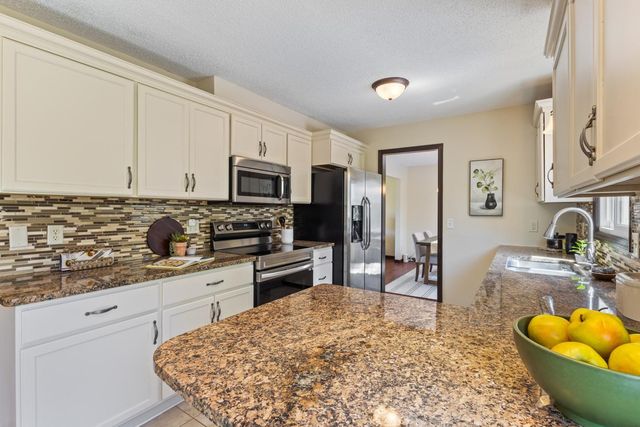 221 Burncrest Court, Burnsville, MN 55337
