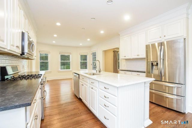 456 White Oak Shade Road, New Canaan, CT 06840