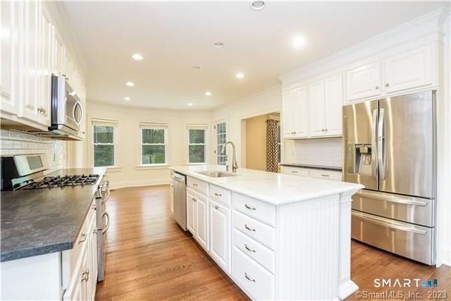 456 White Oak Shade Road, New Canaan, CT 06840