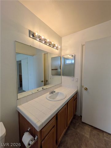 2462 Cavern Cove Way, Las Vegas, NV 89156