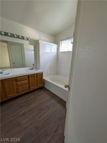 2462 Cavern Cove Way, Las Vegas, NV 89156