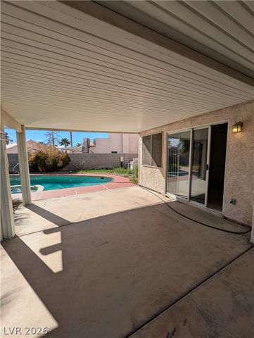 2462 Cavern Cove Way, Las Vegas, NV 89156