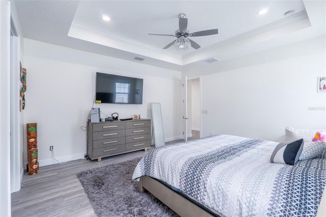 8307 N GOMEZ AVENUE, Tampa, FL 33614