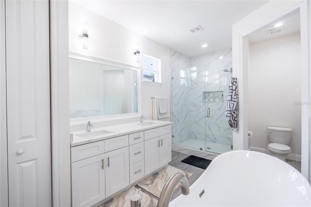 8307 N GOMEZ AVENUE, Tampa, FL 33614