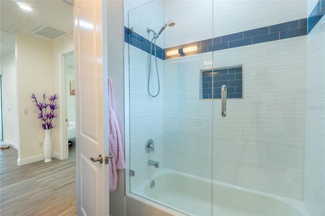 8307 N GOMEZ AVENUE, Tampa, FL 33614