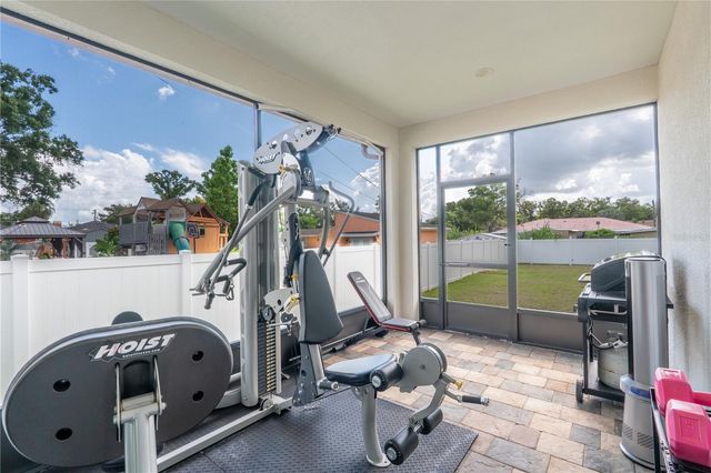 8307 N GOMEZ AVENUE, Tampa, FL 33614