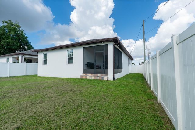 8307 N GOMEZ AVENUE, Tampa, FL 33614
