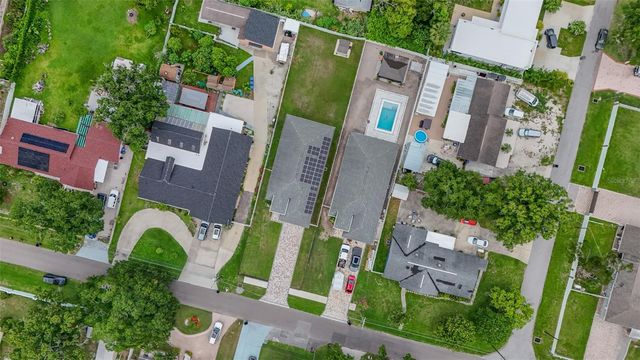 8307 N GOMEZ AVENUE, Tampa, FL 33614