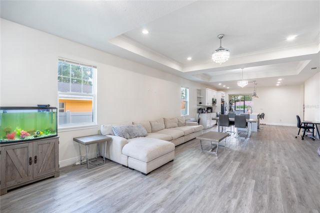 8307 N GOMEZ AVENUE, Tampa, FL 33614