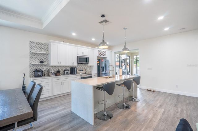 8307 N GOMEZ AVENUE, Tampa, FL 33614