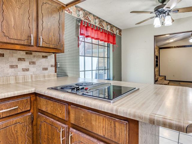 424 Spur Drive, Piedmont, OK 73078