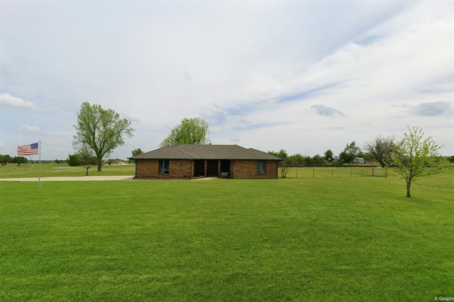 424 Spur Drive, Piedmont, OK 73078