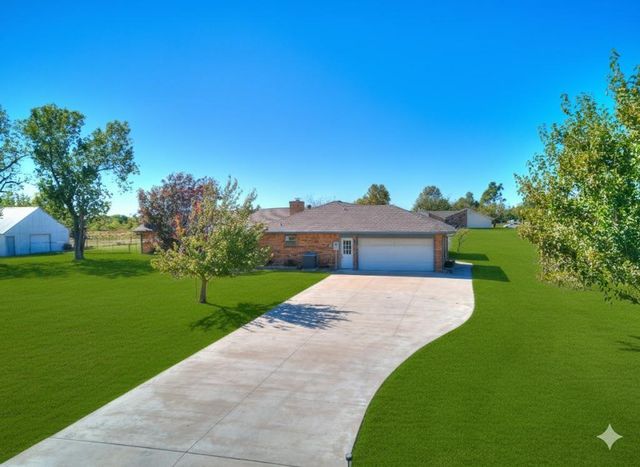 424 Spur Drive, Piedmont, OK 73078