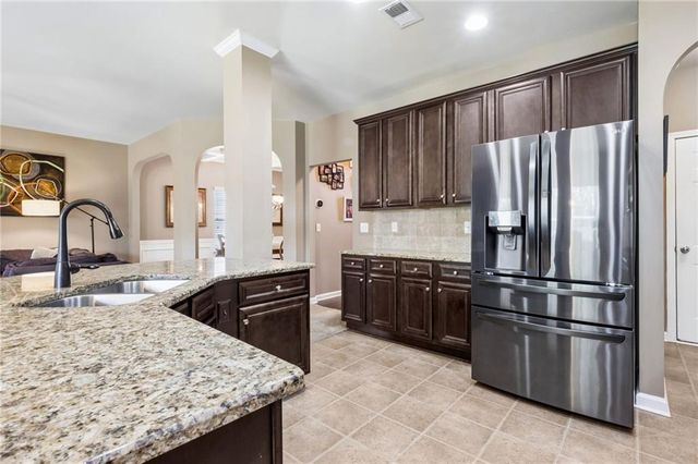 5943 Lexington Way, Braselton, GA 30517