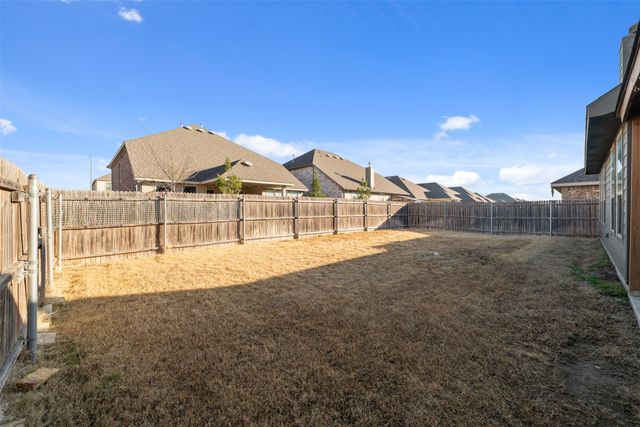 3701 Fossil Tree Lane, Fort Worth, TX 76244