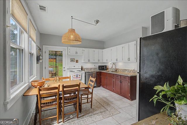 3348 Bloomfield Avenue, Clarkdale, GA 30111