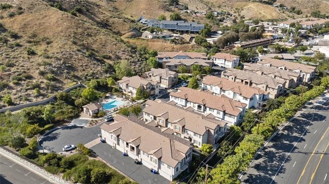 27950 Avalon Drive 50, Canyon Country, CA 91351