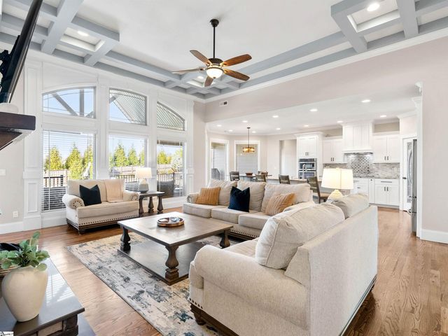 321 La Novia Court, Boiling Springs, SC 29316