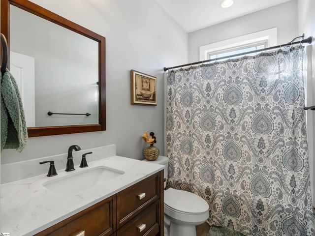 321 La Novia Court, Boiling Springs, SC 29316