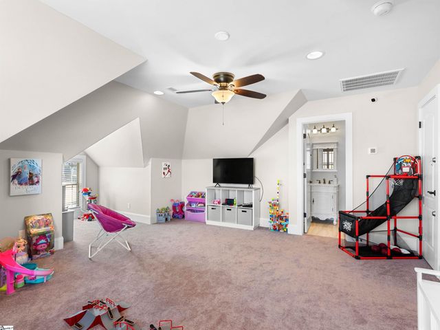 321 La Novia Court, Boiling Springs, SC 29316