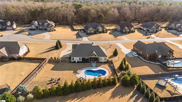 321 La Novia Court, Boiling Springs, SC 29316